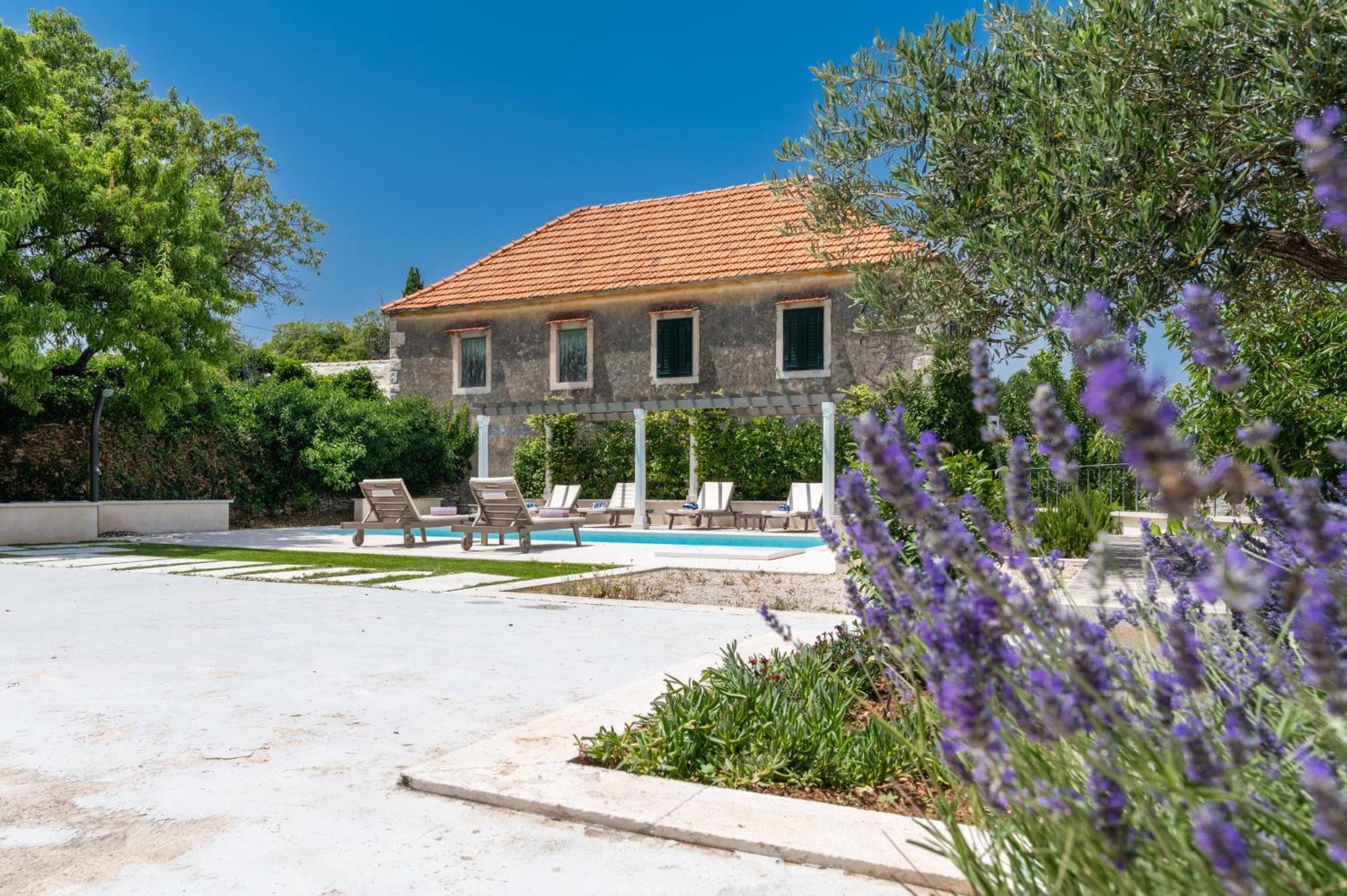 Villa Komelo Skrip ภายนอก รูปภาพ